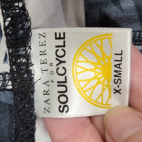 Terez x Soul Cycle Wheel Leggings - Picture 7 of 10